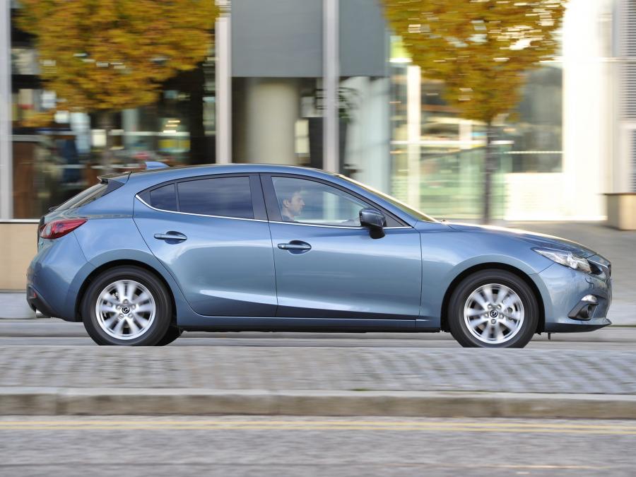  Mazda3 Hatchback 2013 года  (UK) (фото 8 из 24)